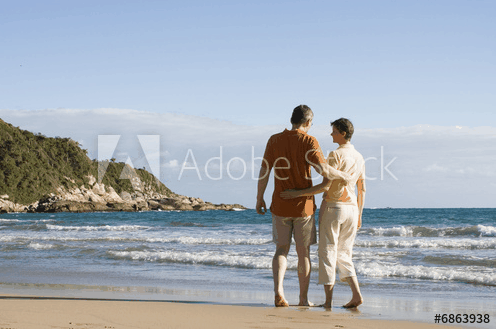ArtmannWitte - Happy Couple on a beach